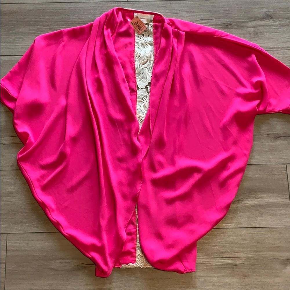 Boutique Pink Kimono with lace detail